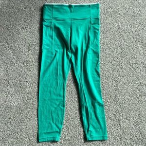Athleta Women’s Green Dot Cut Out Crop 7/8 Yoga Leggings Size Medium